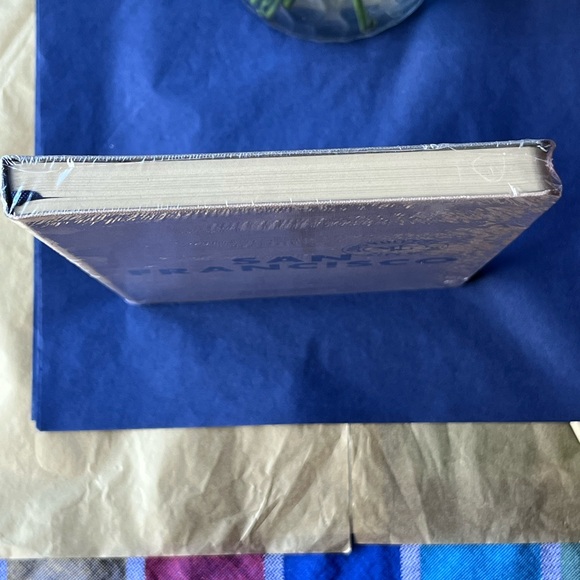 🌉 LOUIS VUITTON CITY GUIDE SAN FRANCISCO BOOK 🌉 NWT 🌉 - Picture 10 of 16